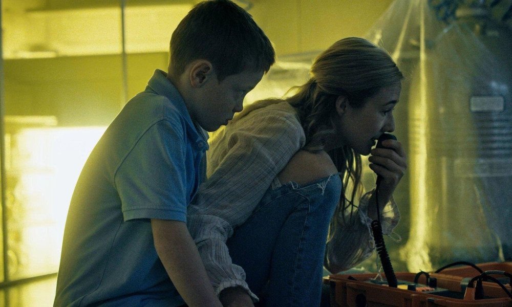 S1E1-Stay Inside