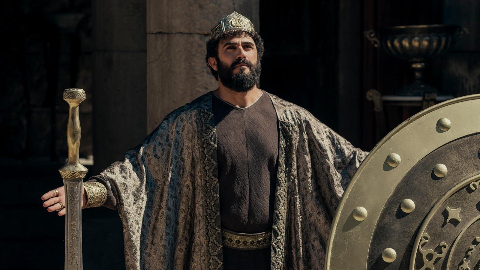 S1E5-The Wolf and the Lion