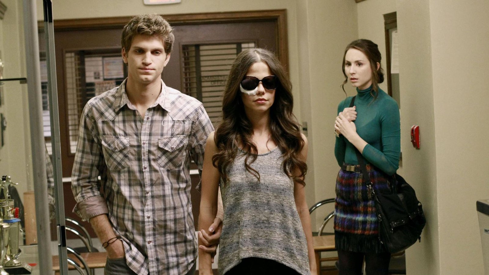 S2E23-Eye of the Beholder